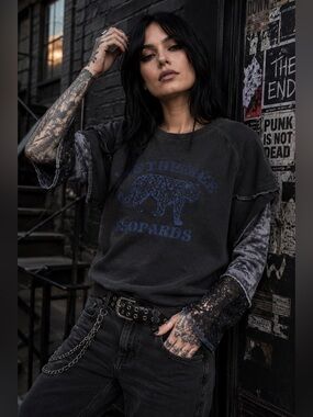 🎸🖤 Free People Luther Pullover Sweatshirt Medium Leopard Lace Sleeve Rocker 🖤🎸
